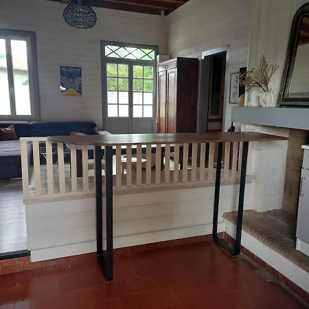 Дом отдыха Charming Garden House