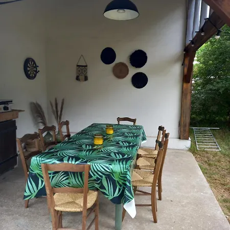 Дом отдыха Charming Garden House